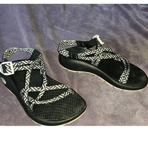 Chaco ZX/1 Classic‎ Sandal Women's size 7 Black/White Jacquard Webbing Outdoor - Picture 1 of 5